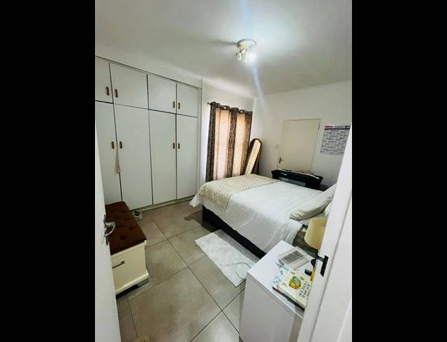 3 BEDROOM TOWNHOUSE FOR SALE IN BISLEY